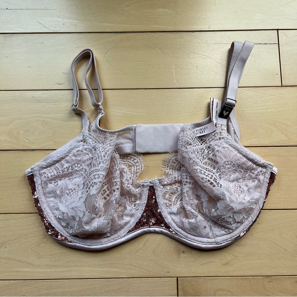 NWT Lace & Sequin VS Bra Size 34D